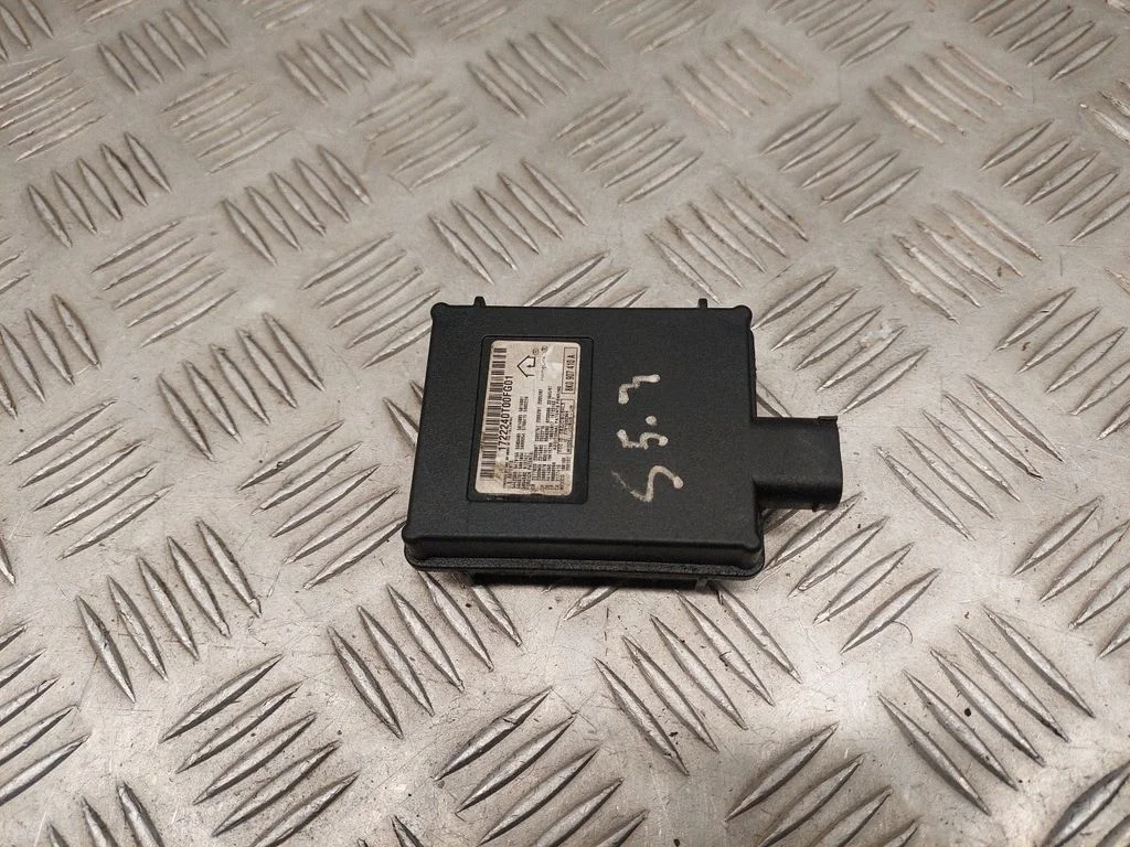 Garāžas vārtu slēdzis 8K0907410A