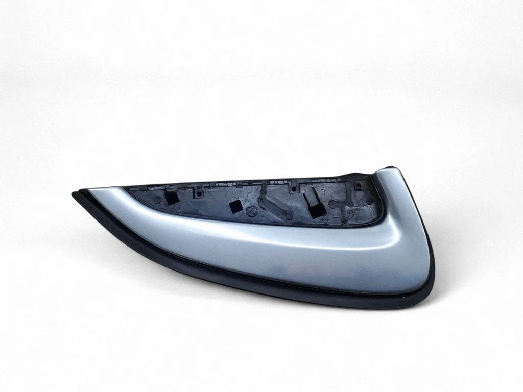 Rear fender molding trim 7428124