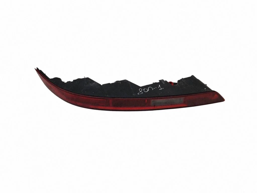 Aizmugurējais lukturis bamperī 80A945070C