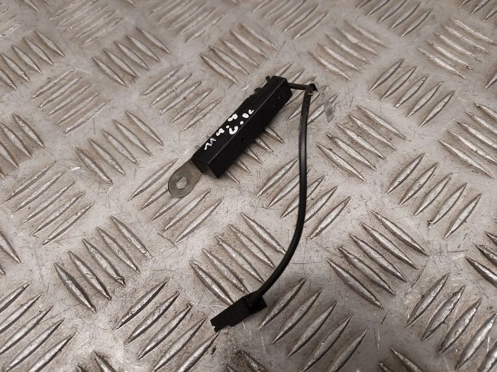 Radio antena 7CP118K891CA