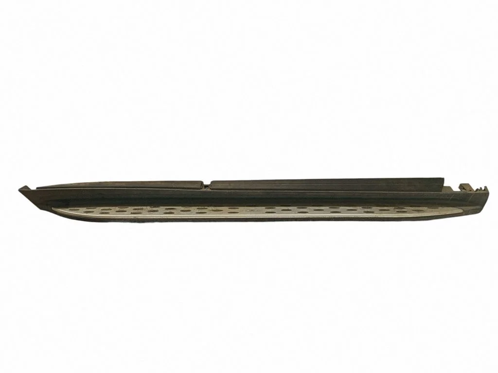 Sliekšņi apvidus auto (džipiem) A1666900310