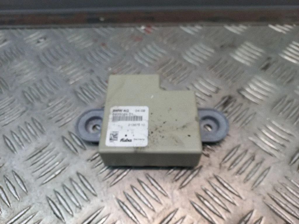 Antenas vadības bloks 693502401