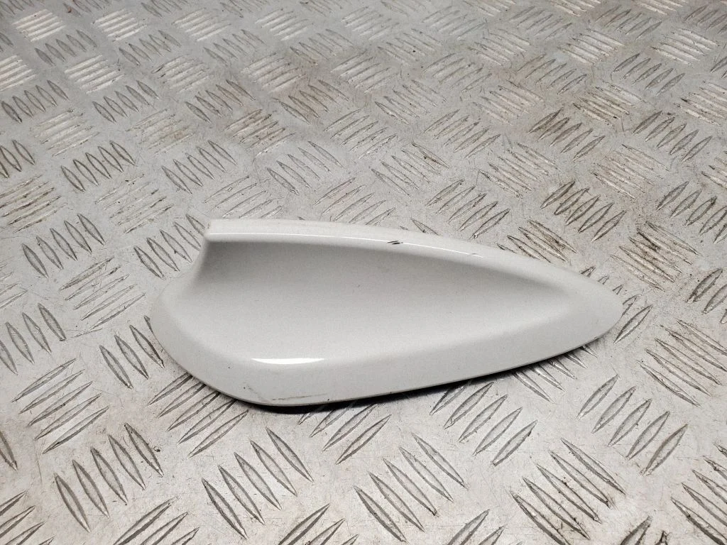 Jumta (GPS) antenas vāciņš – BMW X5 F15 (2013-2017)