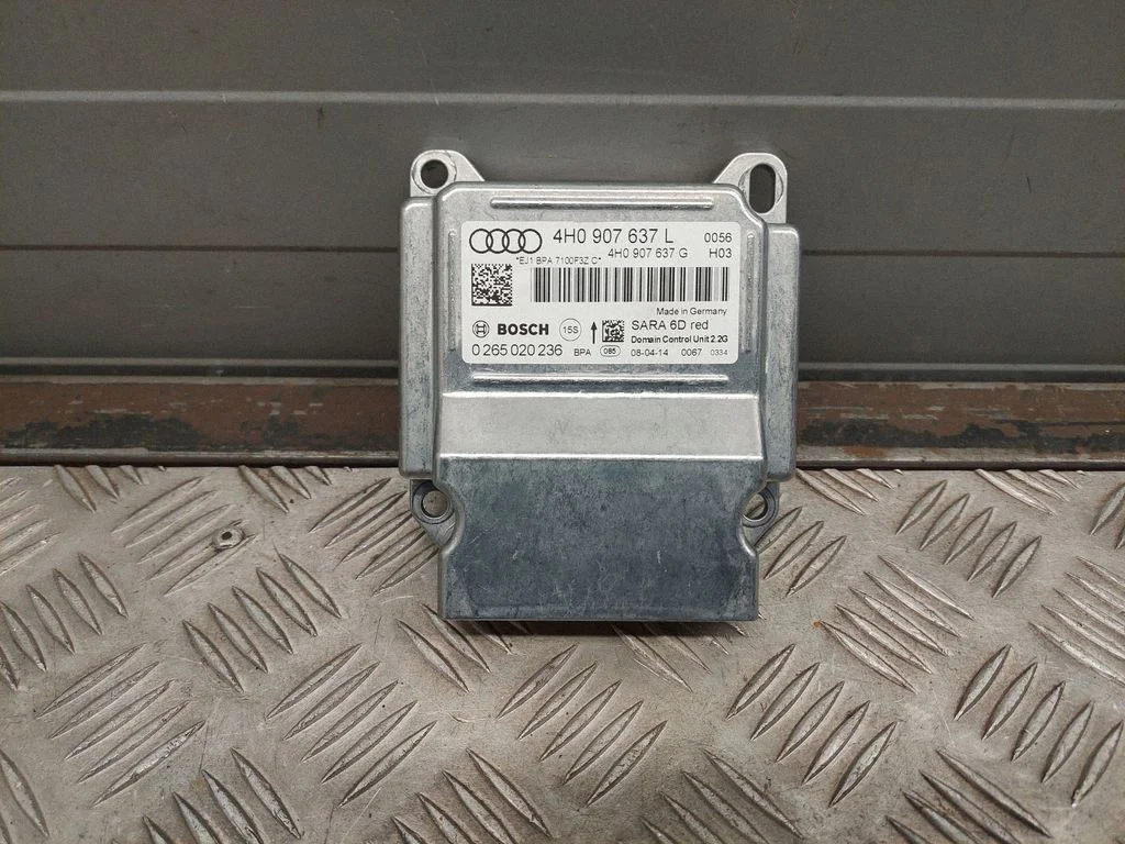ESP (stabilitātes sistēmas) vadības bloks 4H0907637L