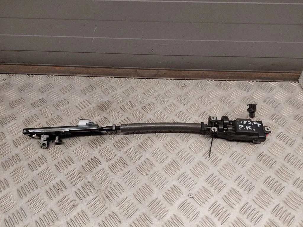 Seat belt adjustment motor – Audi A8 S8 D4 4H (2010-2016)