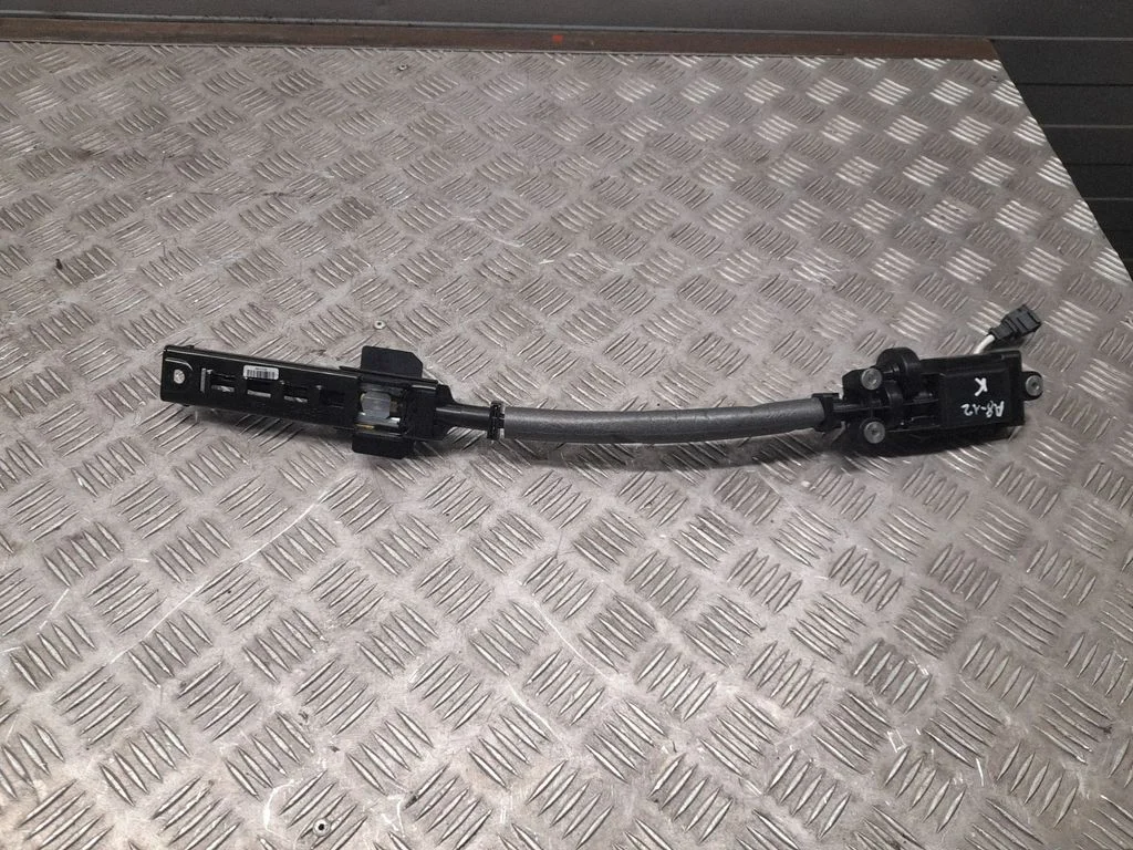 Seat belt adjustment motor – Audi A8 S8 D4 4H (2010-2016)