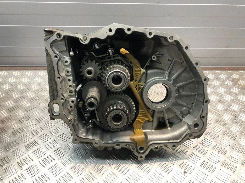 Cita ātrumkārbas detaļa 02E301103