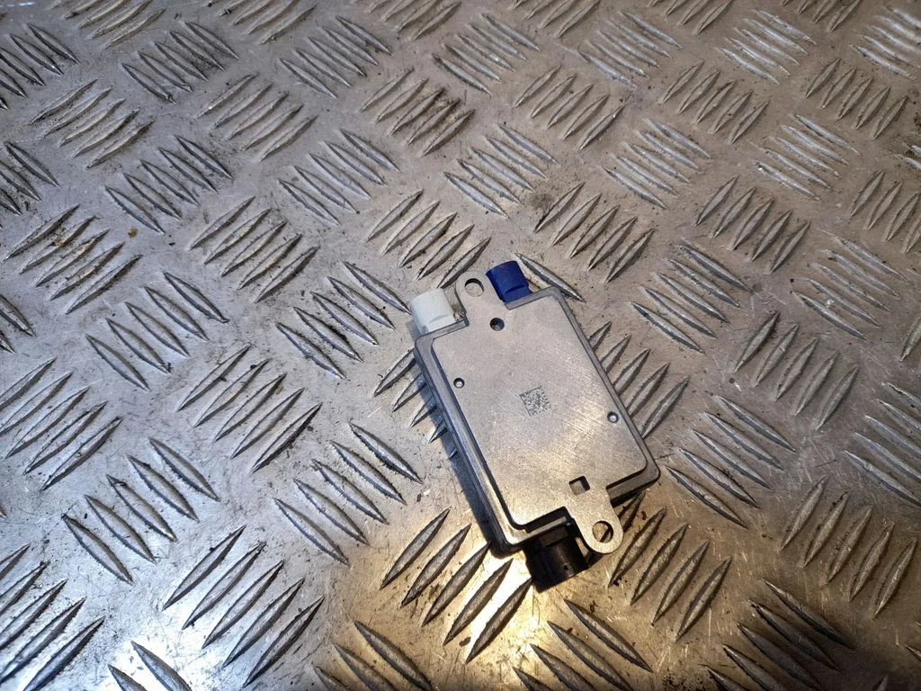 USB vadības bloks – BMW 7. sērija F01 F02 F03 F04 (2008-2016)
