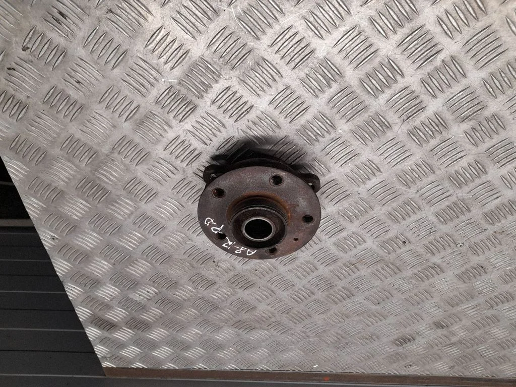 Łożysko koła przedniego 8K0407625