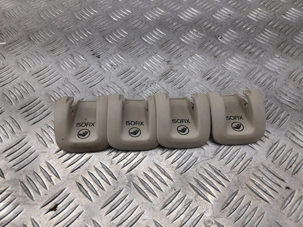 ISOFIX vāciņš 8R0887233