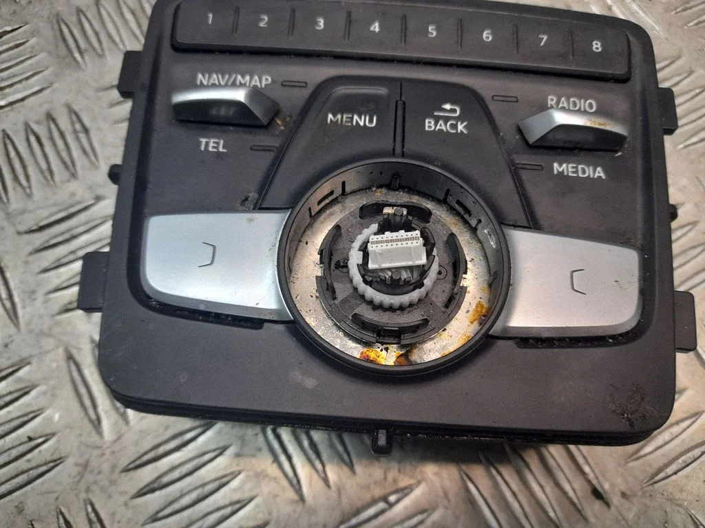 MMI vadības bloks 8W0919614P