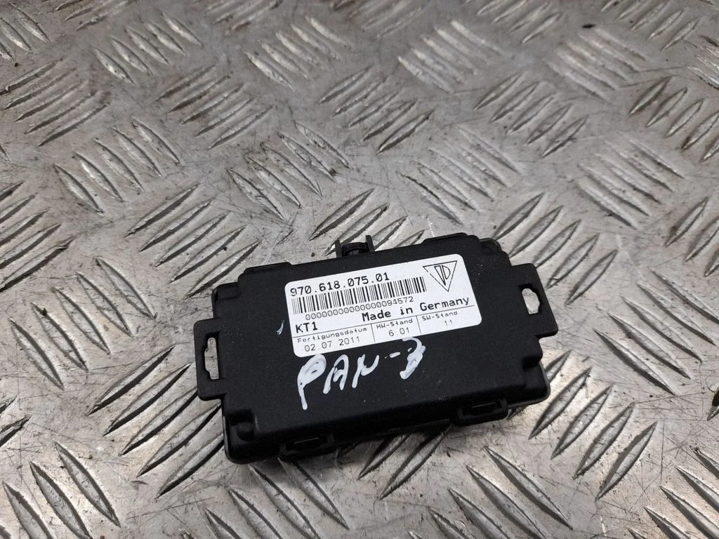 Akumulatora vadības bloks 97061807501