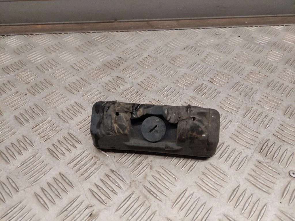 Jacking socket point – Mercedes-Benz E-Class C207 W207 (2009-2017)