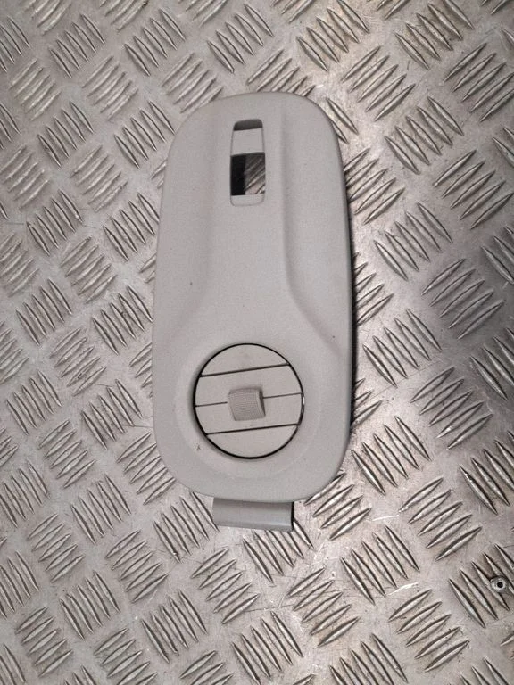 Gaisa restītes griestos 5XS53TRMAH