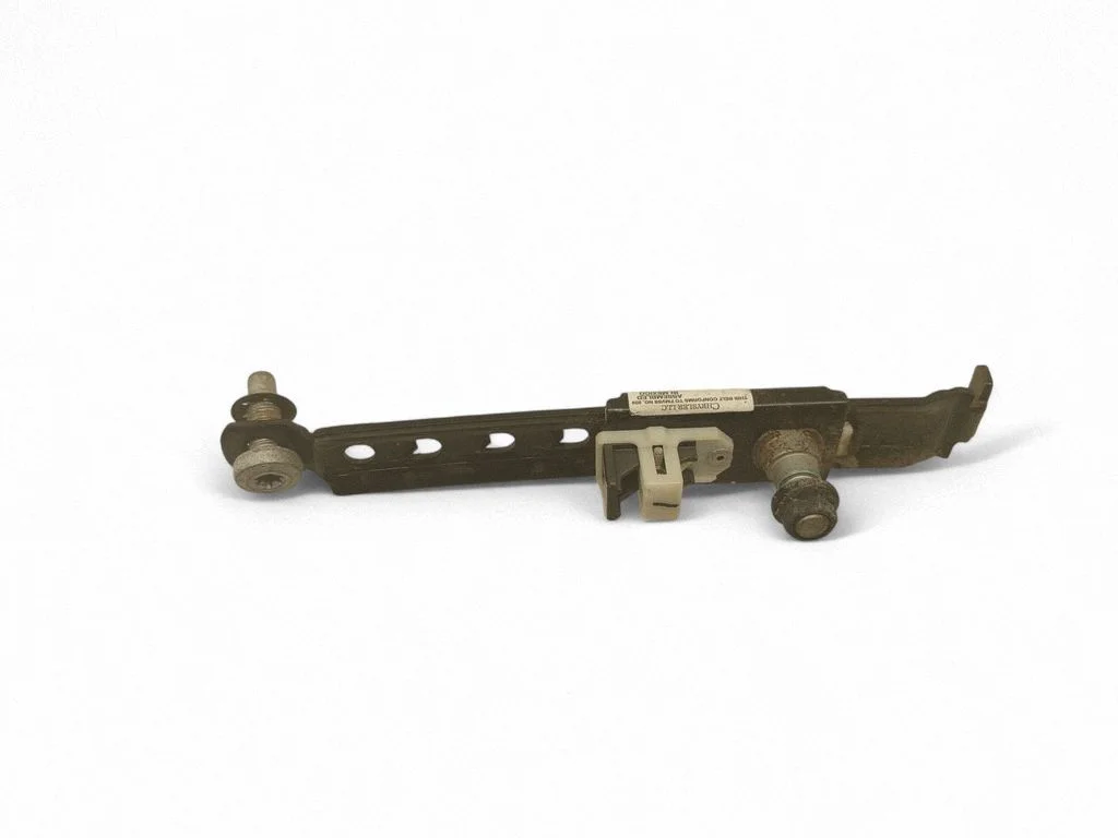 Seat belt adjustment rail – Jeep Grand Cherokee (2010-2021)