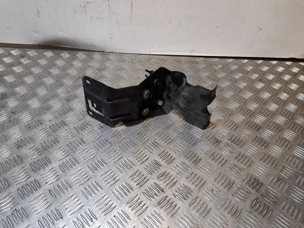 ABS pump bracket – Jaguar XF X250 (2007-2015)