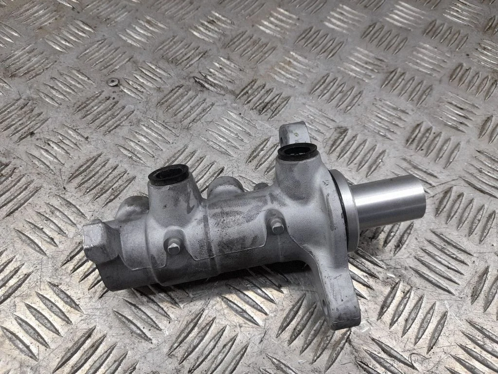 Master brake cylinder – Ford Mustang VI (2015-)