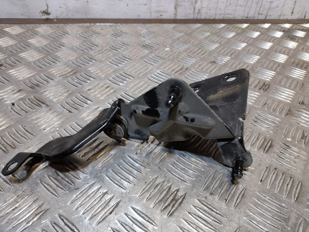 ABS sūkņa kronšteins 501614235