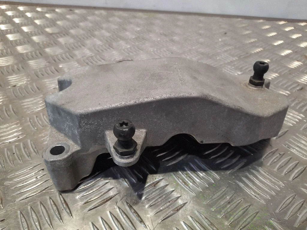 Engine mounting bracket – Mercedes-Benz CLA-Class C117 X117 W117 (2013-2019)
