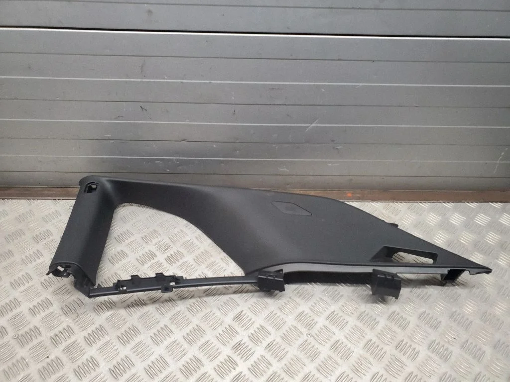 (B) pillar trim (top) – Dodge Challenger (2008-2023)