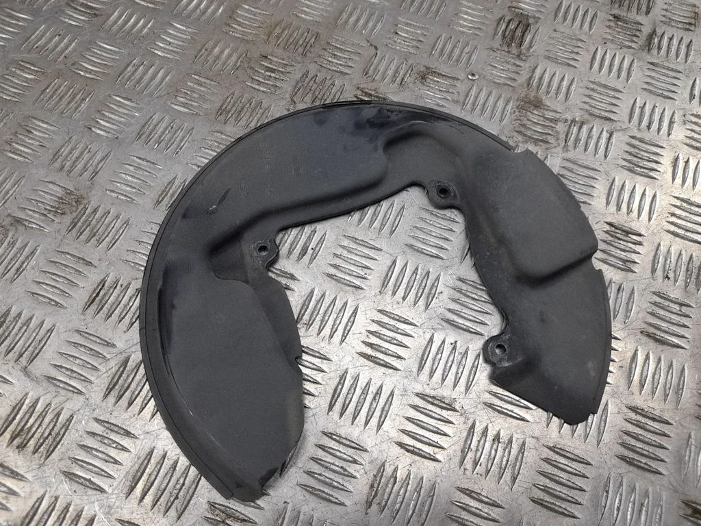 Rear brake disc plate dust cover – Ford Mustang VI (2015-)
