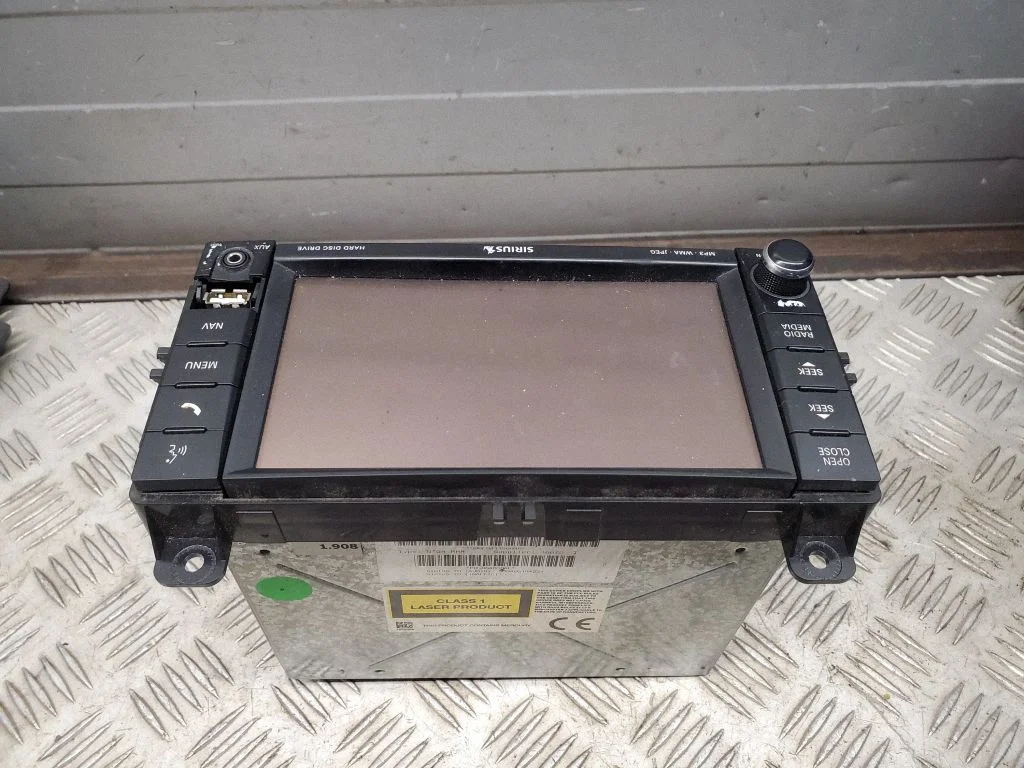 Radio/CD/DVD atskaņotājs/navigācija – Jeep Grand Cherokee (2010-2021)
