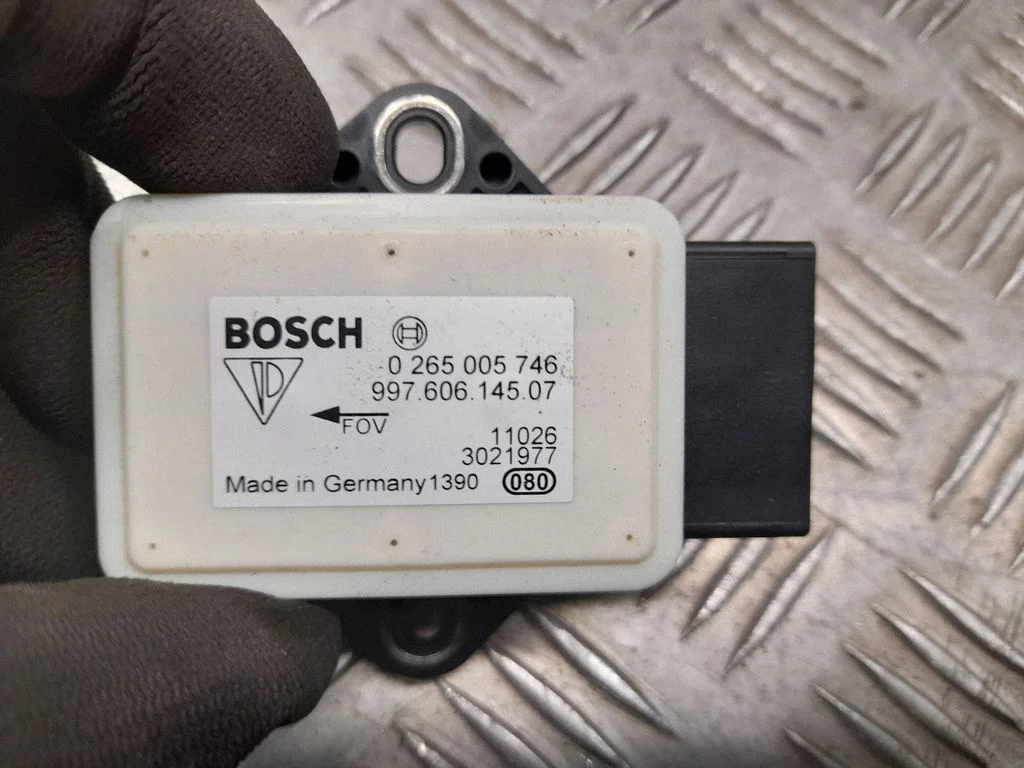 ESP (stabiilsussüsteemi) andur (pöördekiirusandur) – Porsche Panamera (970) (2009-2017)