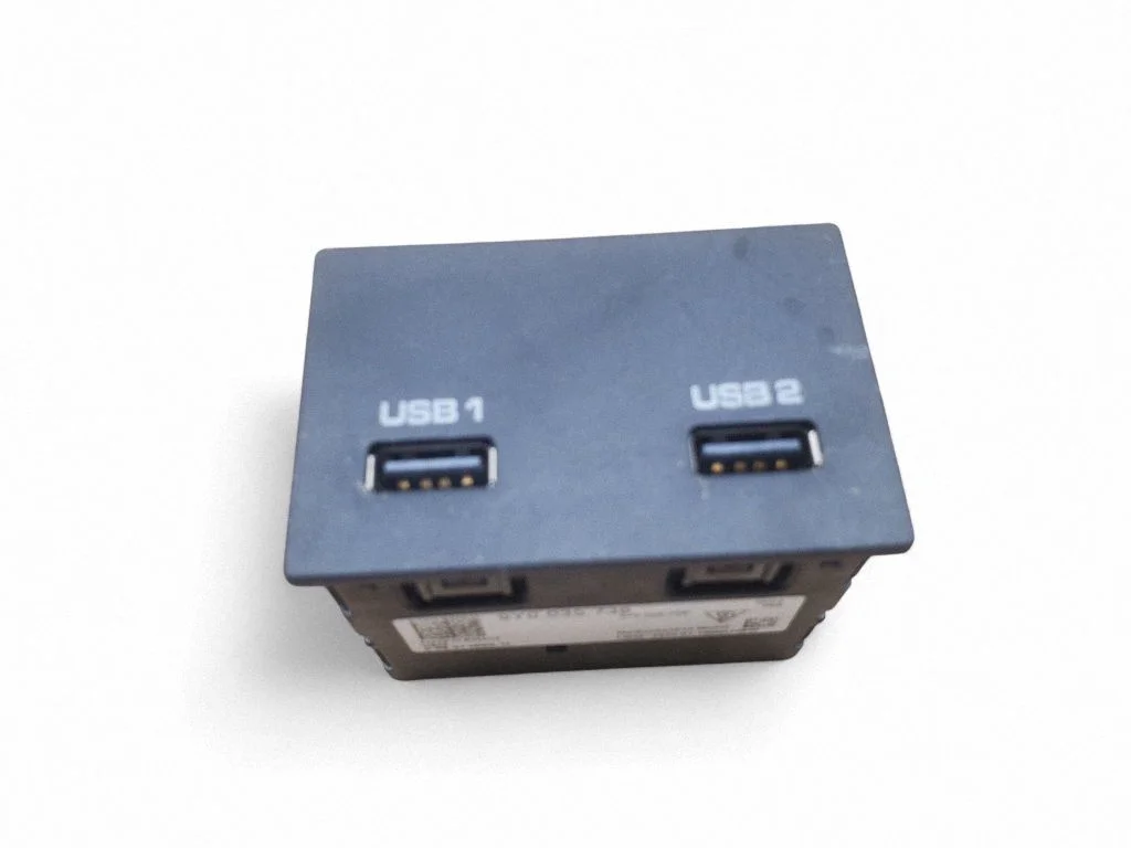 Gniazdo USB – Porsche Cayenne (9Y0 9Y3) (2018-)