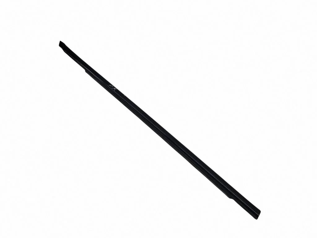 Front door glass trim molding – Dodge Hornet (2022-)