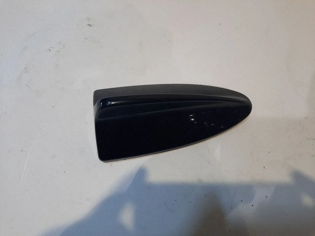 Roof (GPS) antenna cover – BMW X6 E71 (2008-2014)