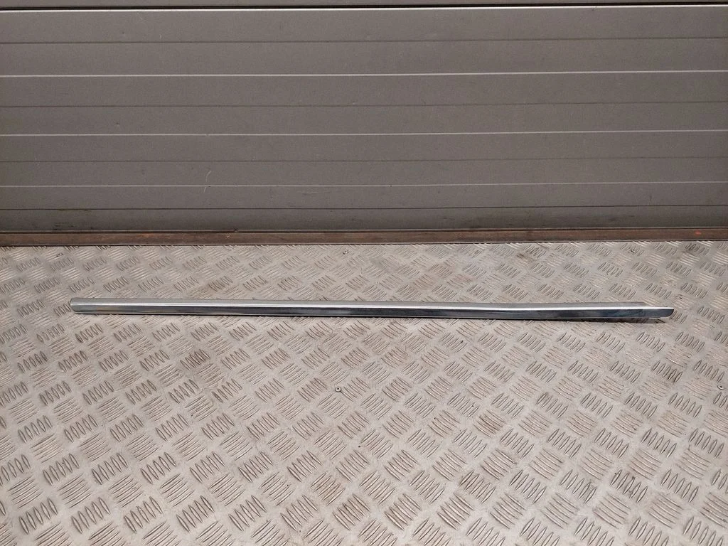 Rear side glass trim – Mercedes-Benz E-Class C207 W207 (2009-2017)