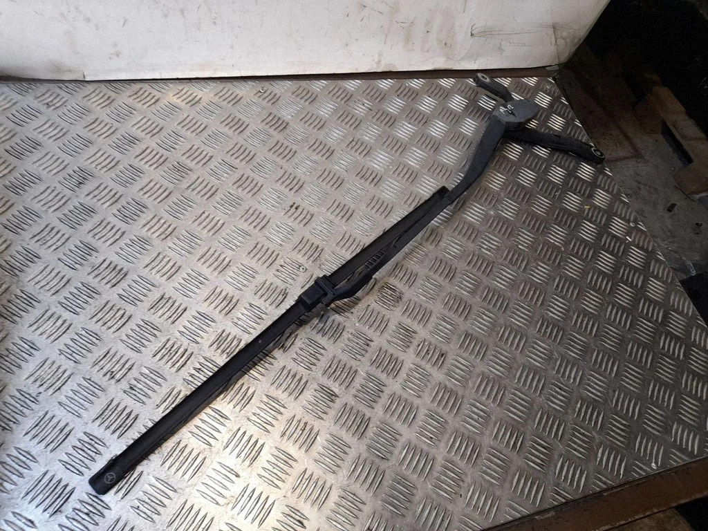 Priekšējā stikla tīrītāja svira A2128200944