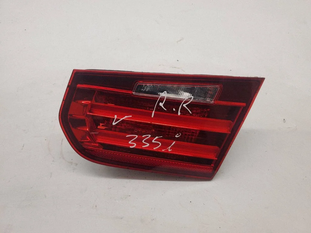 Tailgate rear/tail lights – BMW 3 Series F30 F35 F31 (2012-2018)