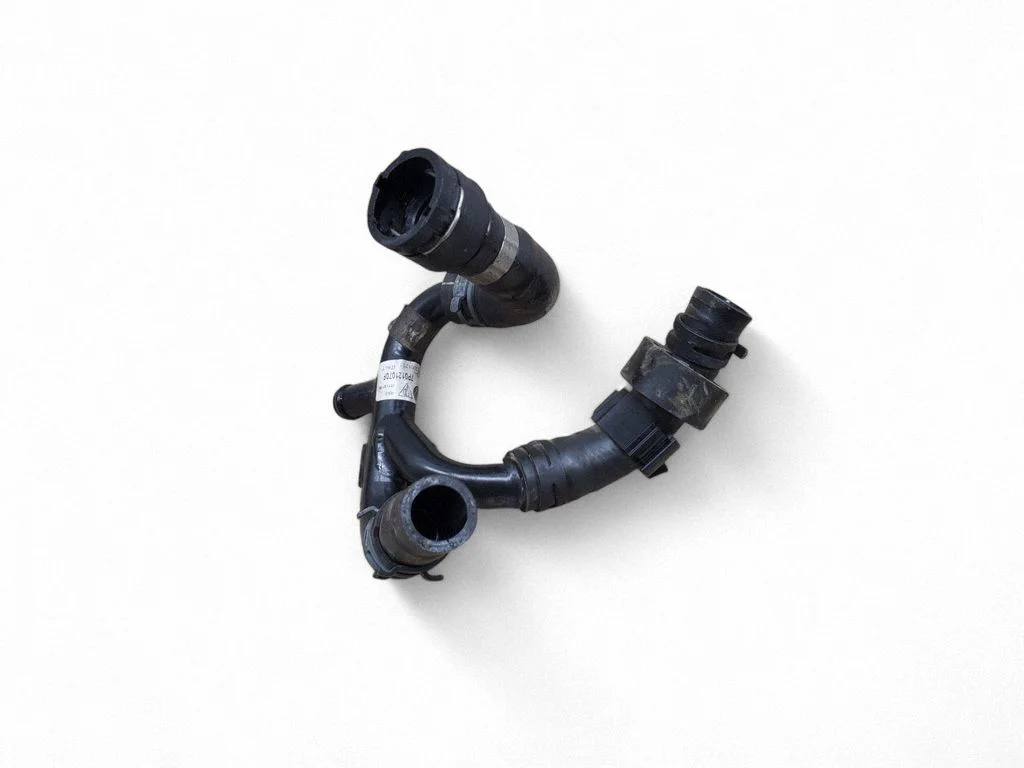 Engine coolant pipe/hose 7P0121070F