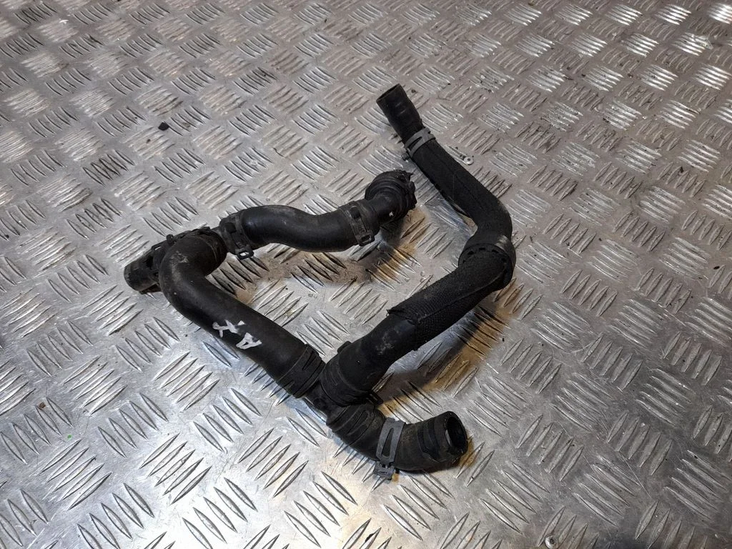 Motora dzesēšanas caurule (-es)/šļūtene (-es) 4G0145930C
