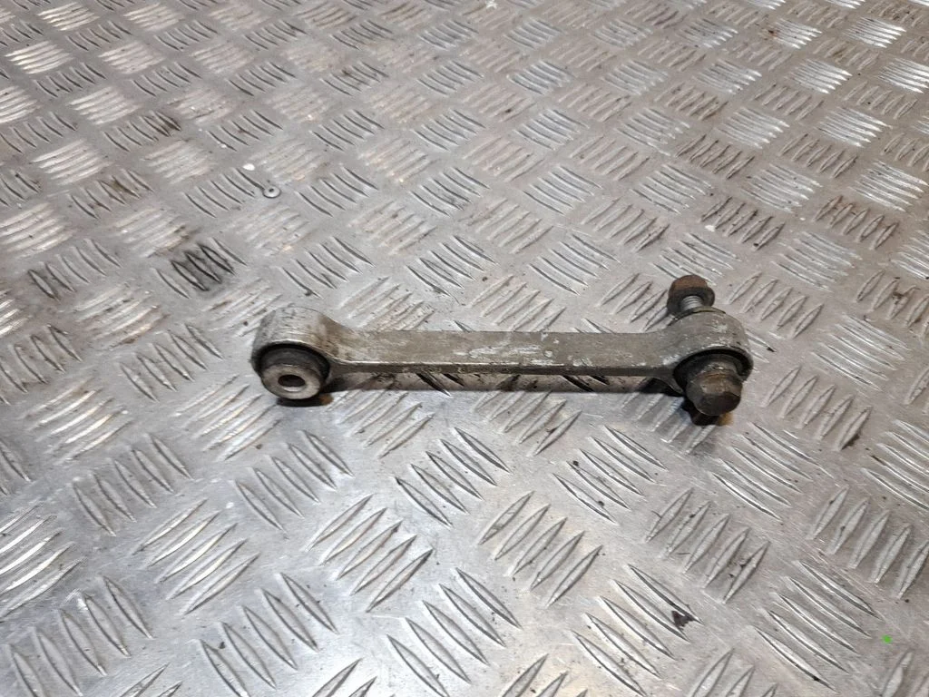 Priekšējā stabilizatora atsaite – Audi A4 Allroad B8 (2008-2016)