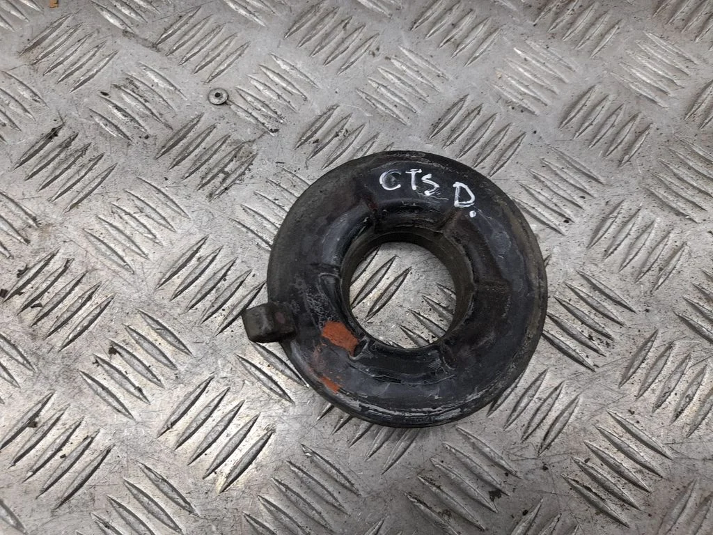Aizmugurējās atsperes gumijas balsts 23427528