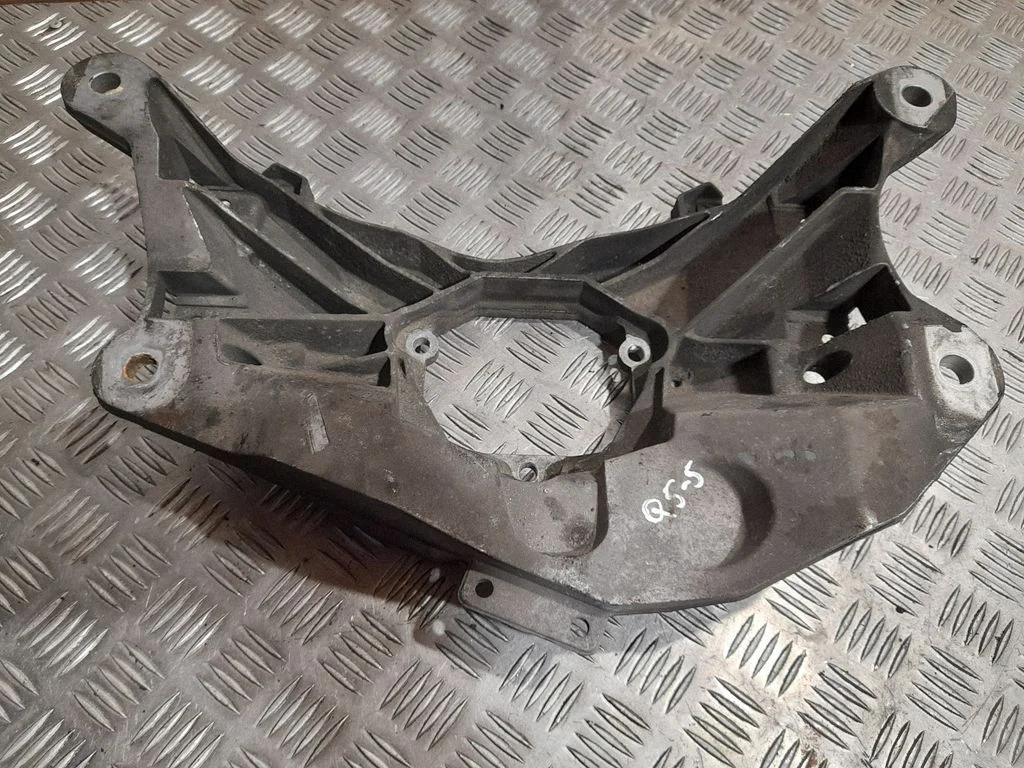 Gearbox mounting bracket – Audi Q5 SQ5 8R (2008-2017)