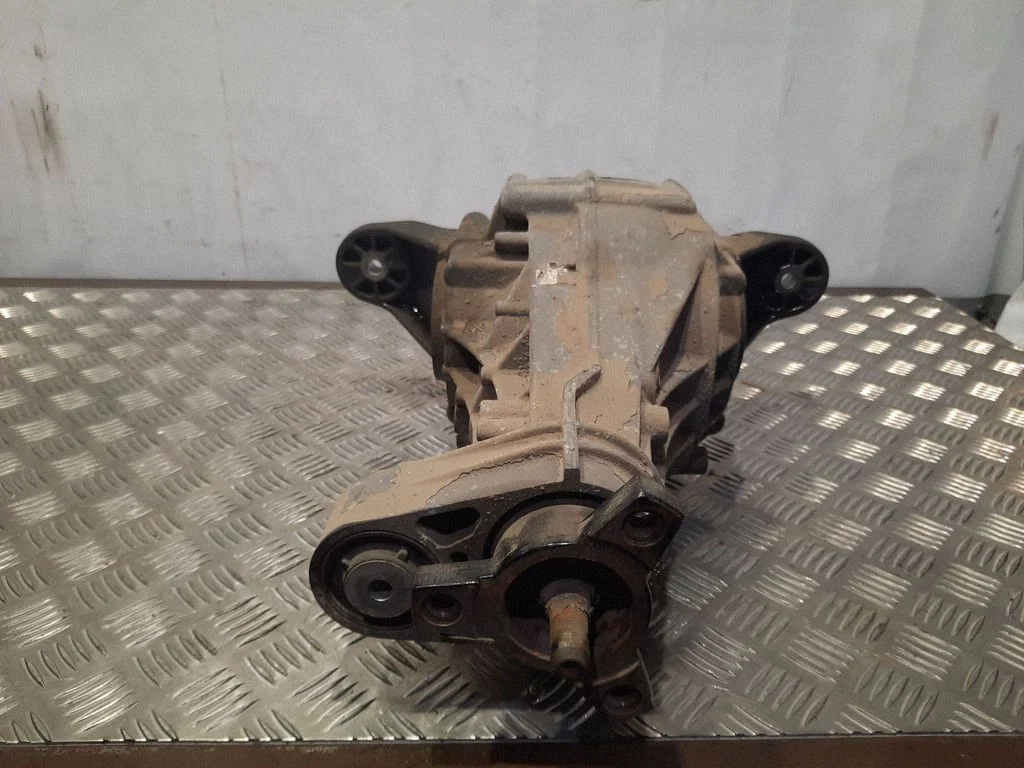 Tagumine reduktor (diferentsiaal) – Mercedes-Benz GL-klass X164 (2006-2012)