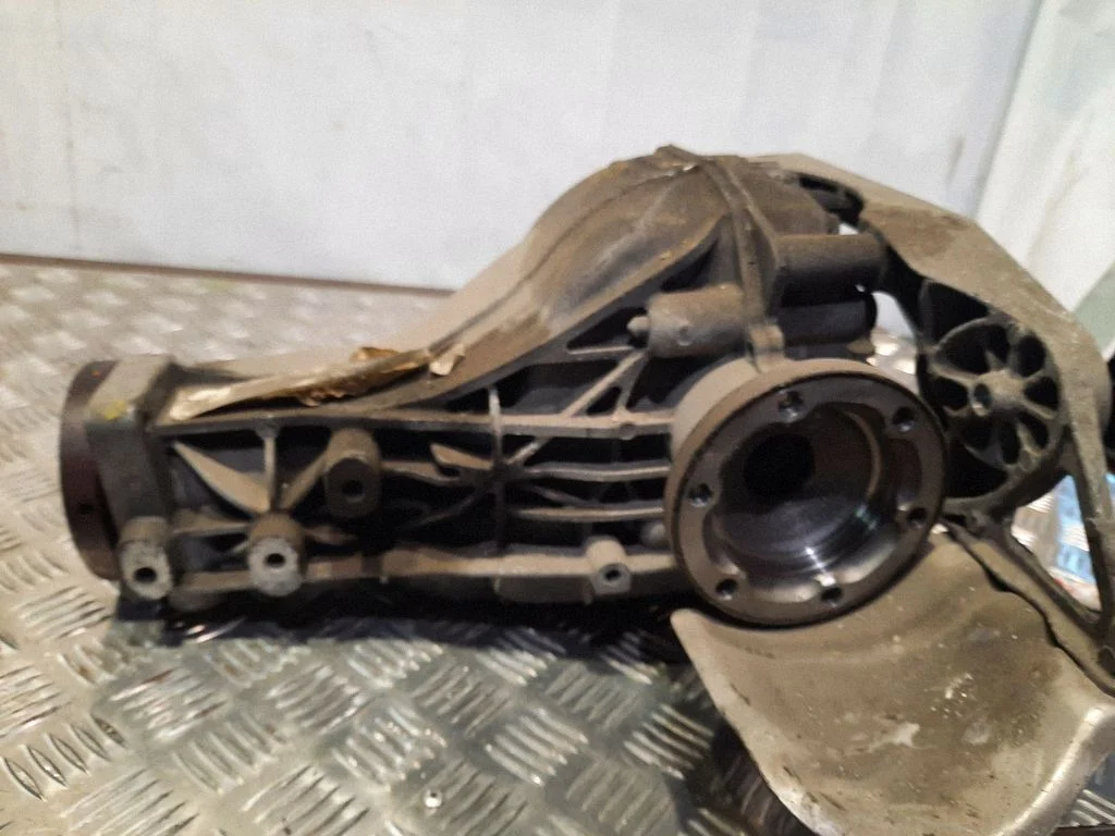 Tagumine reduktor (diferentsiaal) – Audi A4 Allroad B8 (2008-2016)