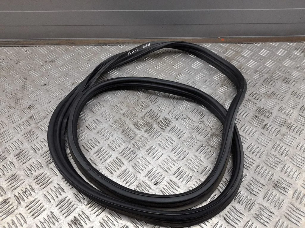 Laadimisukse tihend (kere pool) FR3B63538A00776438A00