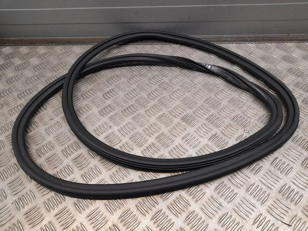 Front door rubber seal – Audi A4 Allroad B8 (2008-2016)