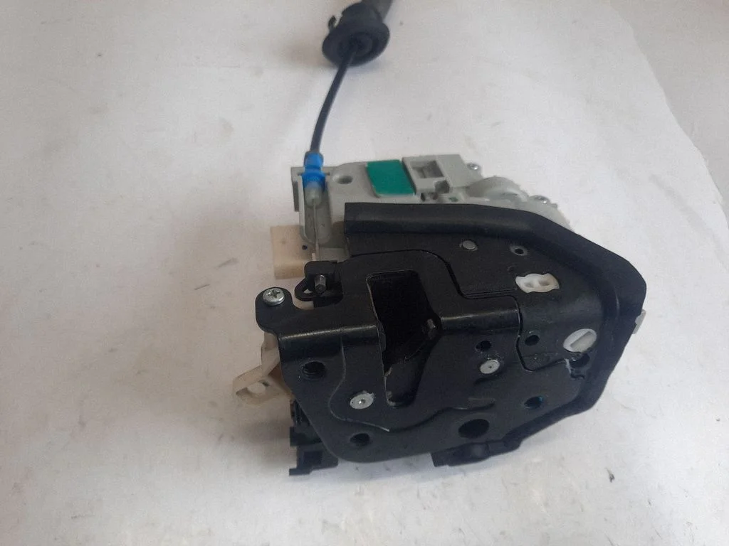 Esiukse lukk – Audi A3 S3 8V (2013-2019)