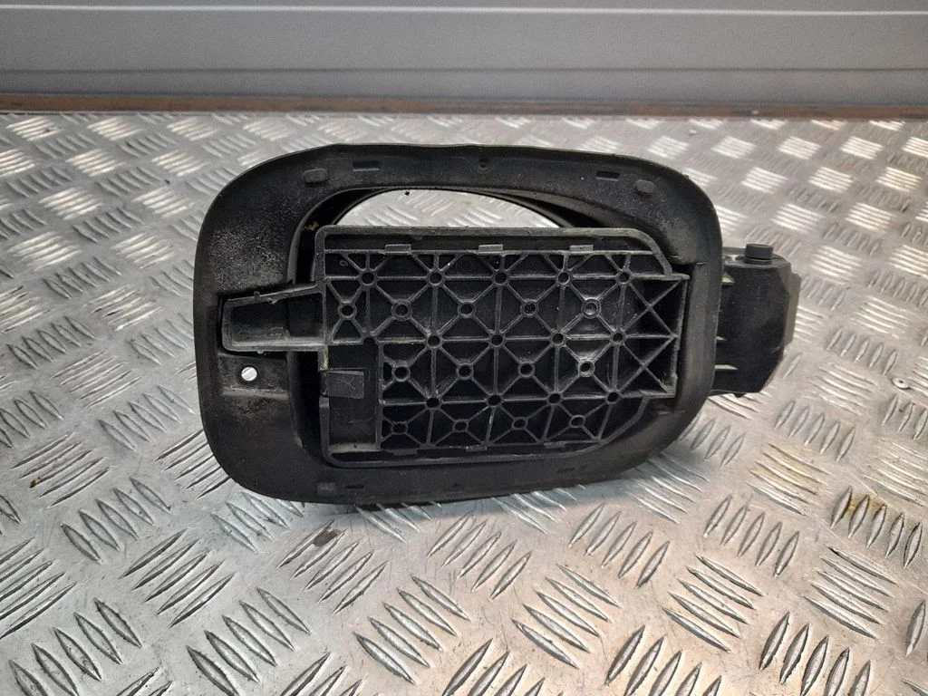 Kütusepaagi kork – Audi Q5 SQ5 8R (2008-2017)