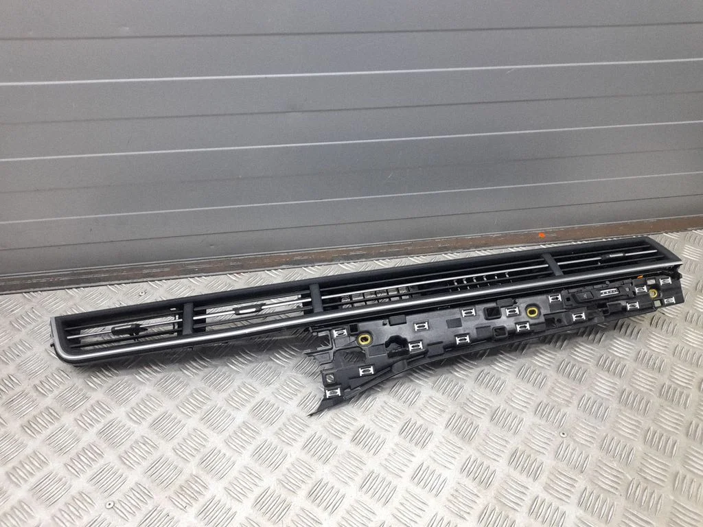 Centrālās gaisa restītes 4M1820902