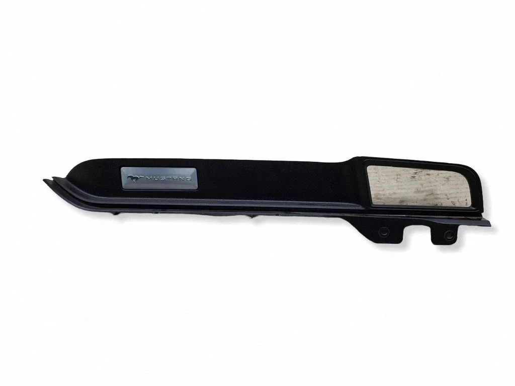 Dashboard glove box trim – Ford Mustang VI (2015-)