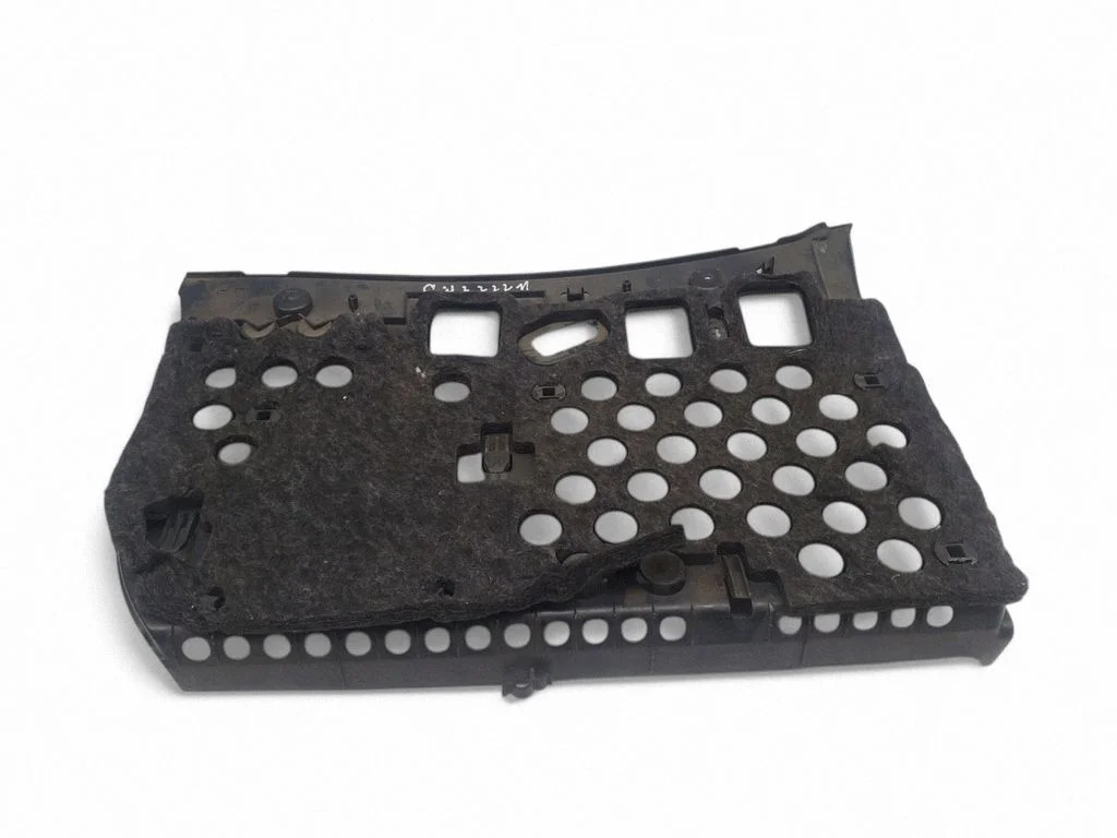 Paneļa apdares panelis (apakšējais) A2226800189