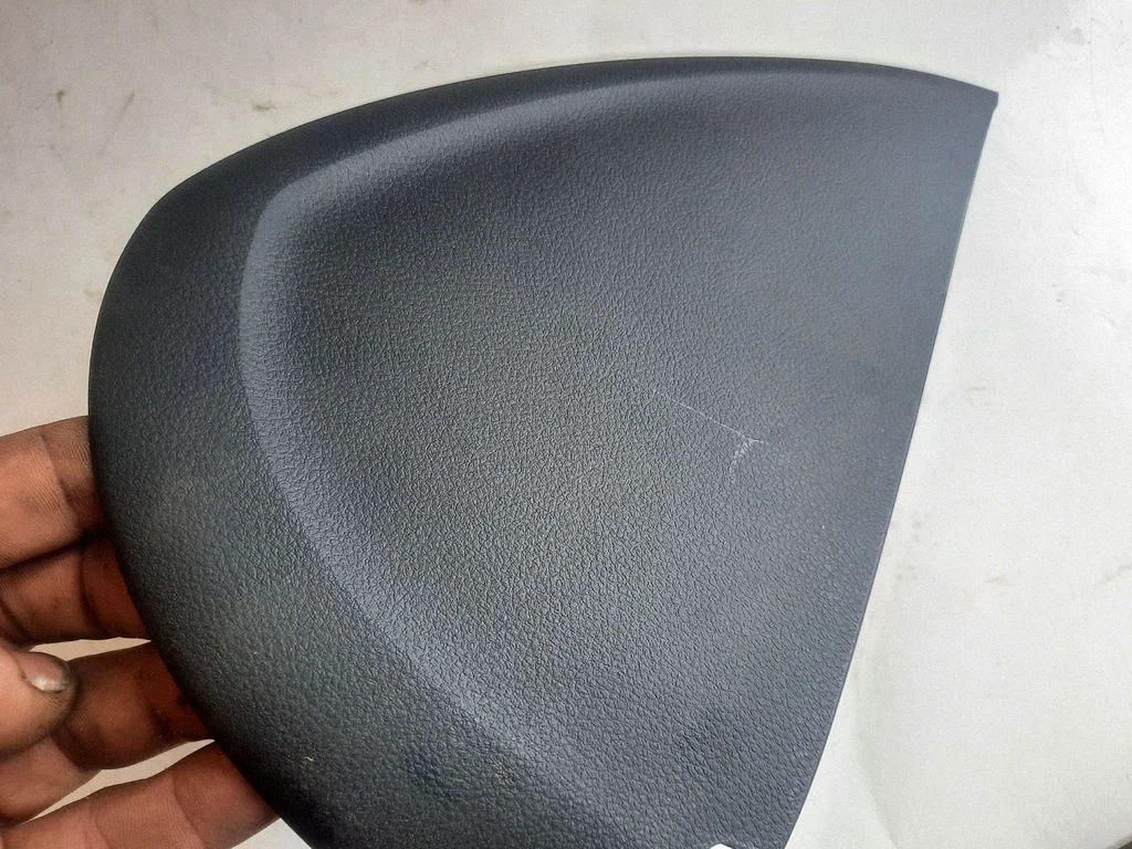 Paneļa apdares panelis (sānu) 4G8857085