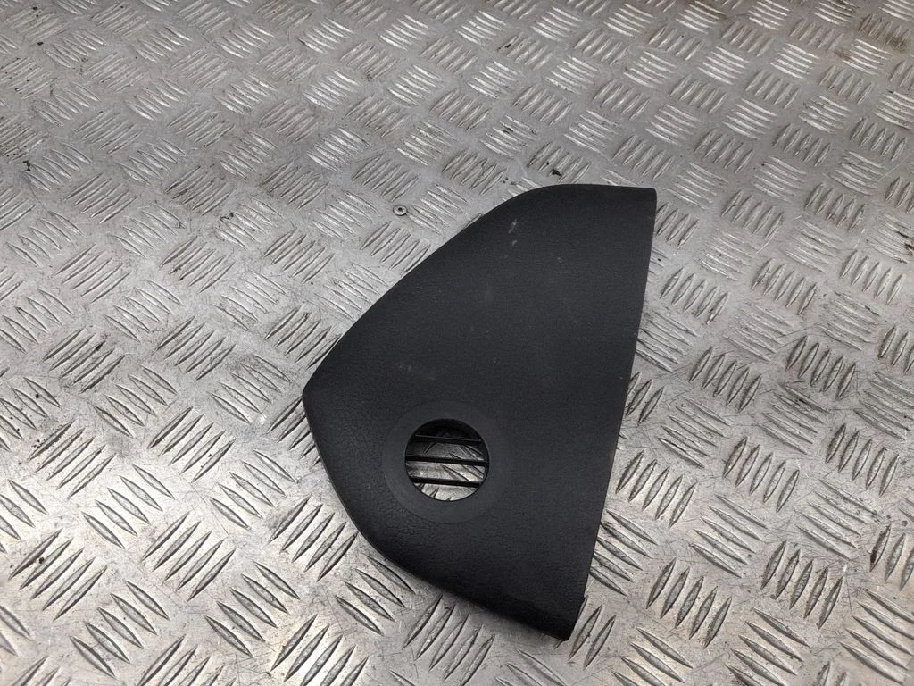 Paneļa apdares panelis (sānu) 4F1857085