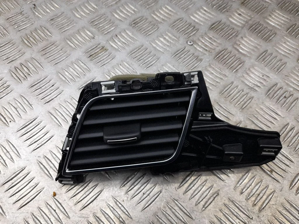 Sānu gaisa restītes – Audi A8 S8 D4 4H (2010-2016)